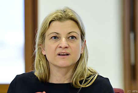 GPA-Chefin Barbara Teiber sieht große Probleme bei All-in-Verträgen