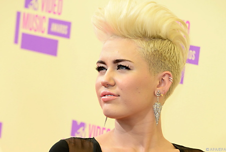 Miley Cyrus verschiebt Konzertauftakt
